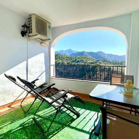 Apartamentos Axarquia , Frigiliana, Terraza Privada Con Vistas A La Montana Rio Y Al Mar Ngoại thất bức ảnh