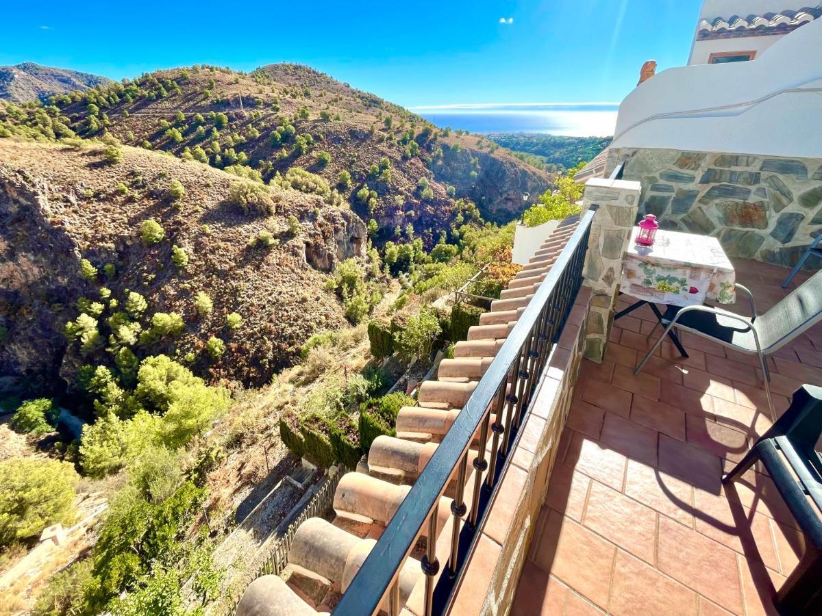 Apartamentos Axarquia , Frigiliana, Terraza Privada Con Vistas A La Montana Rio Y Al Mar Ngoại thất bức ảnh