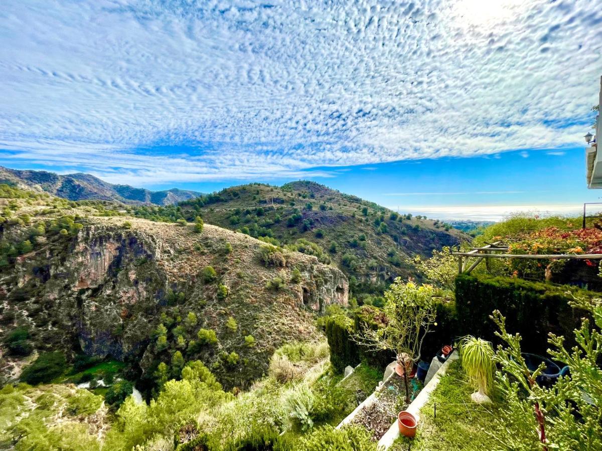Apartamentos Axarquia , Frigiliana, Terraza Privada Con Vistas A La Montana Rio Y Al Mar Ngoại thất bức ảnh