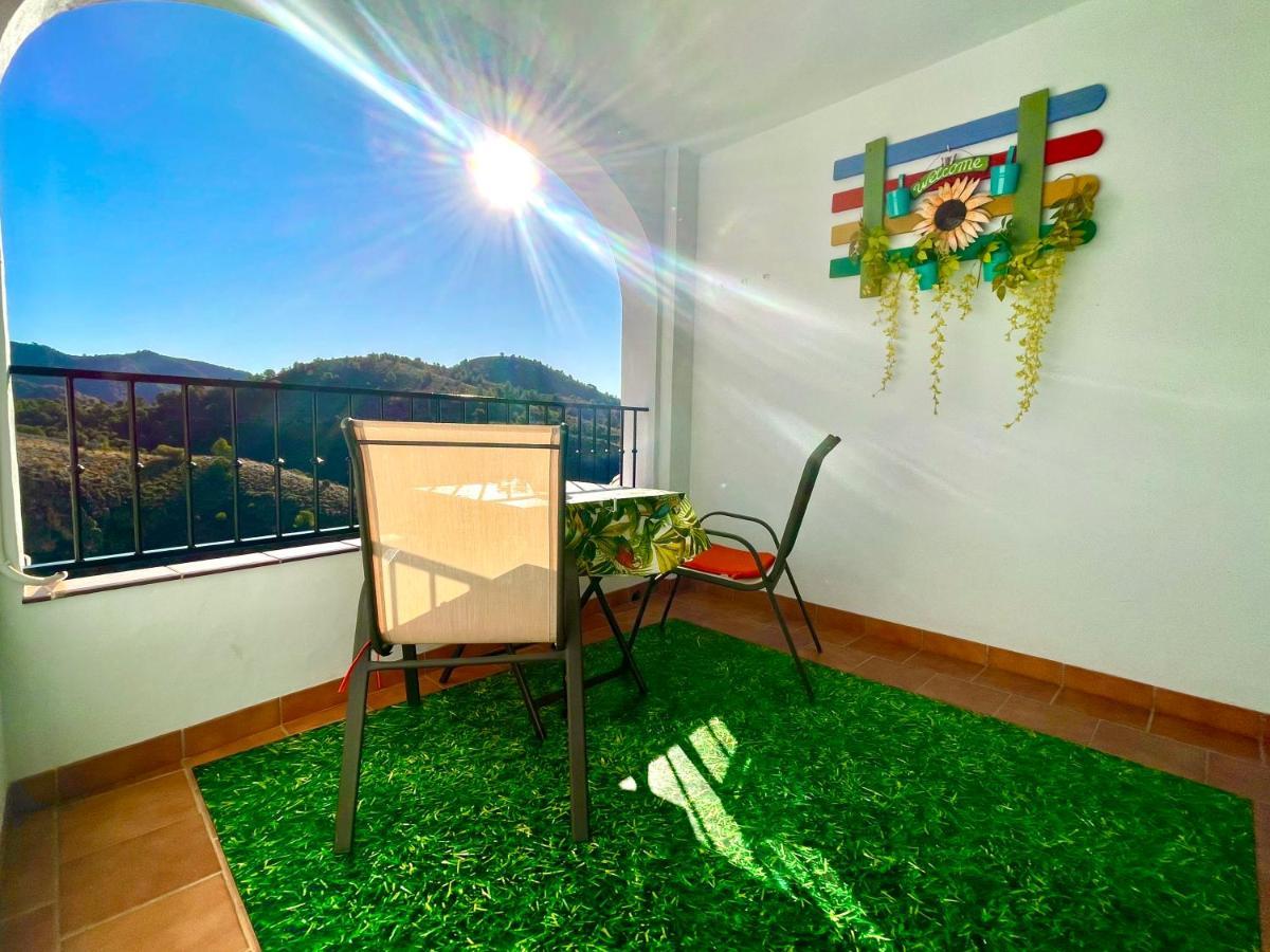 Apartamentos Axarquia , Frigiliana, Terraza Privada Con Vistas A La Montana Rio Y Al Mar Ngoại thất bức ảnh