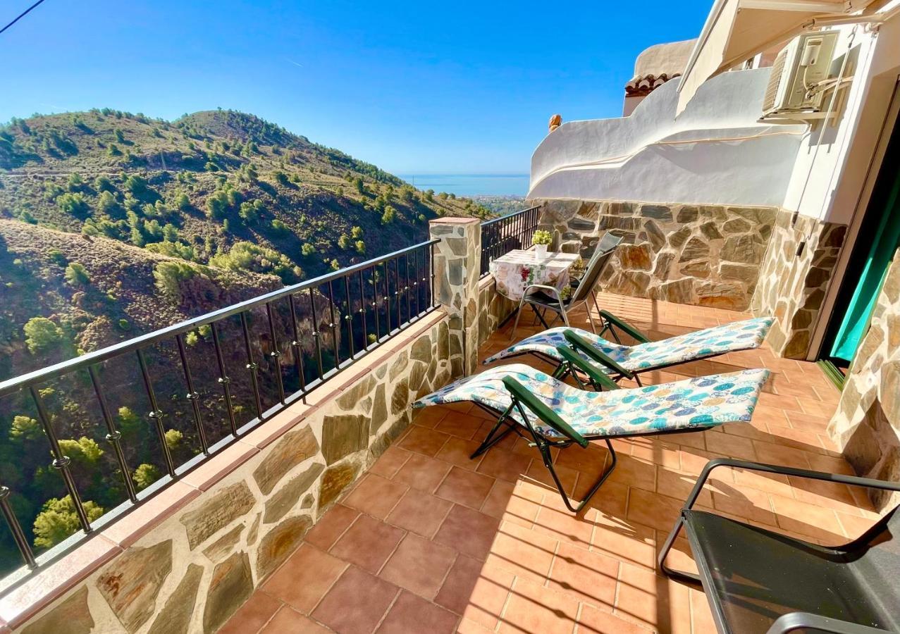 Apartamentos Axarquia , Frigiliana, Terraza Privada Con Vistas A La Montana Rio Y Al Mar Ngoại thất bức ảnh
